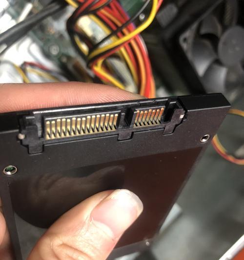 电脑崩了发出声音是什么原因？