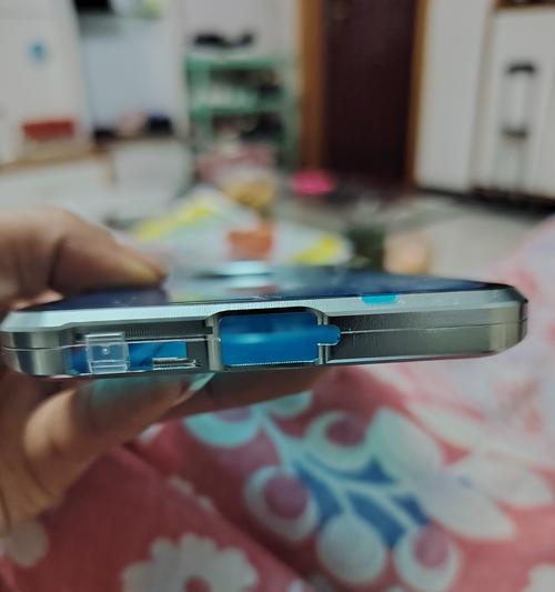 荣耀x60手机壳子拆卸步骤是什么？