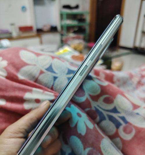 双面手机壳卡扣更换方法是什么？