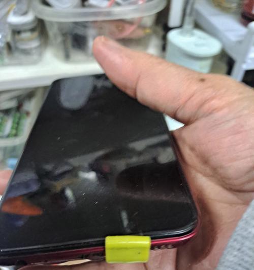 手机支架外出携带方法？携带中如何保护手机？