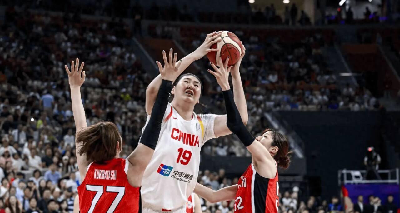 中国女篮不敌日本！赛后这位球迷的评论亮了，被8000多人点赞
