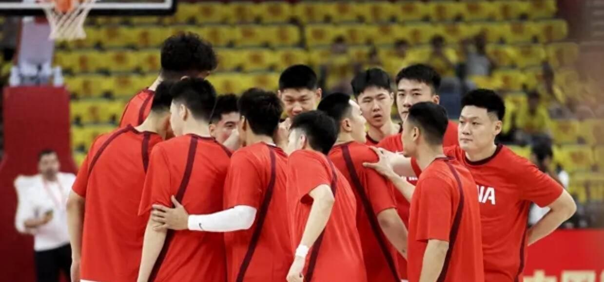 中国男篮vs波黑人员已定！CCTV5直播，这3人竟然无缘大名单