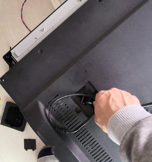 电视显示器开关的维修方法（解决常见的电视显示器开关问题）