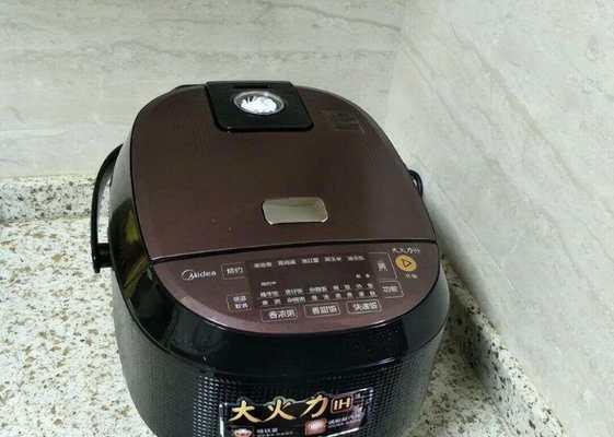 电饭煲无法加热的原因及解决方法（探寻电饭煲失效的原因）